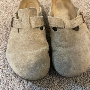 Birkenstocks - Boston Men’s Suede Slip-On Shoes - Tan Size 44 (11 11.5)